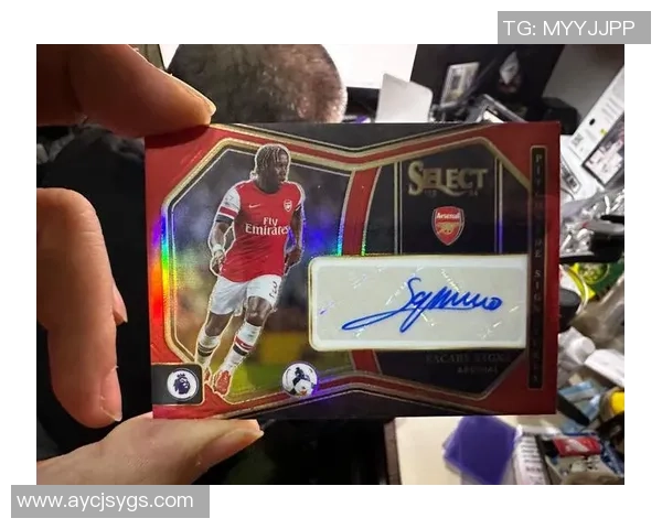 球星卡足球拆卡挑战十万元大冒险探索高价值卡片的神秘世界