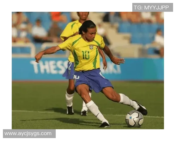 西班牙足球新星Bonmati崭露头角成未来女足黄金中场