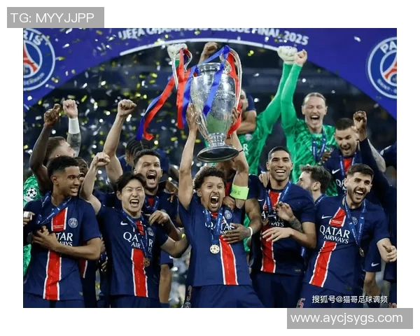 足球界巅峰球星集结瞬间 展现最强技术与荣耀时刻